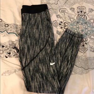NEW Nike Pro Hyperwarm Leggings